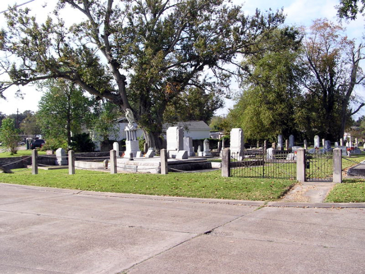 Pictures by 'Friends of Historic Cemeteries'